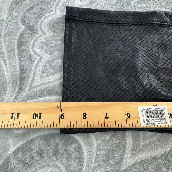 Womens Spanx Faux Leather Biker Shorts - Picture 4 of 4